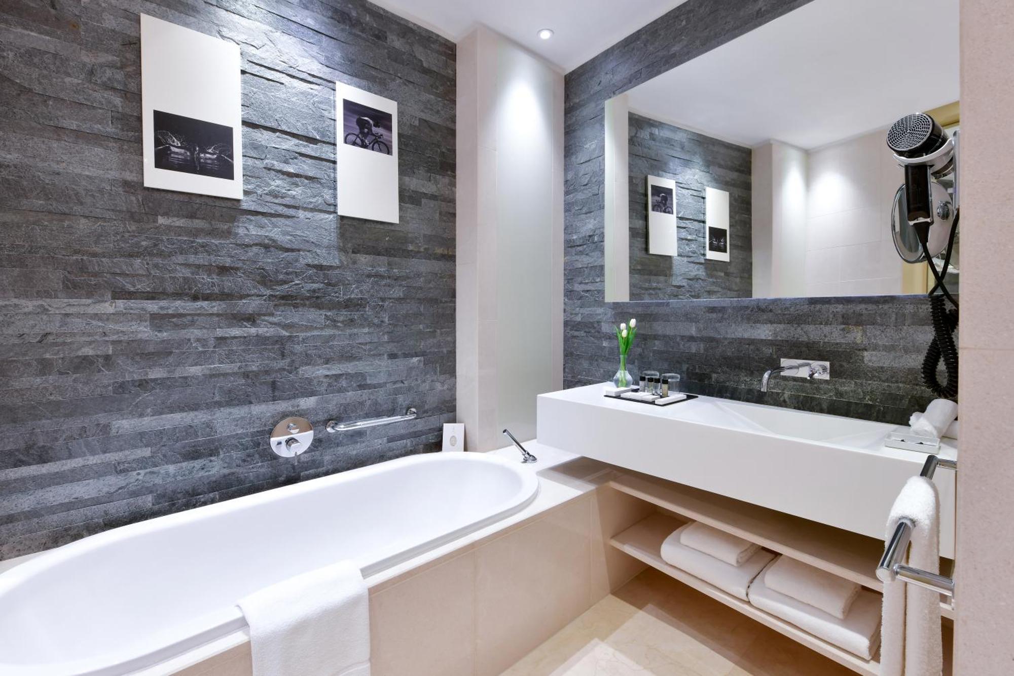Premium Double or Twin Room,1629901082:JPEG